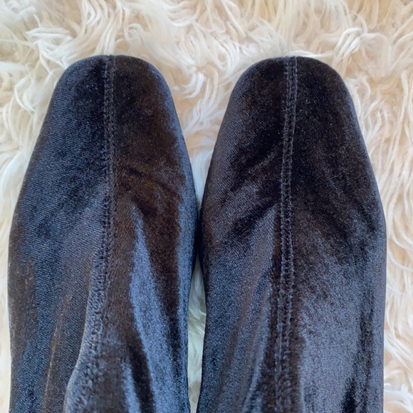 Jeffrey Campbell Cienega-Lo black velvet ankle sock boots. Size 8.5 - Picture 4 of 12